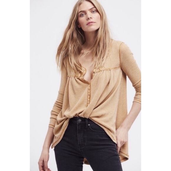 Free People Kai Thermal Waffle Knit Henley Top Womens Small Tan Relaxed Fit - Picture 1 of 11